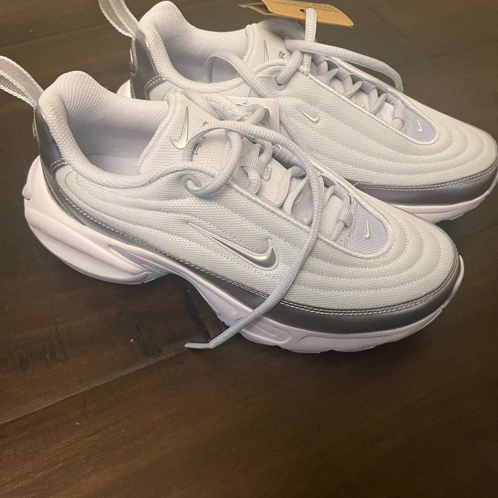 Nike Air Max Portal SE Arctic Blast Size 7 Women’s